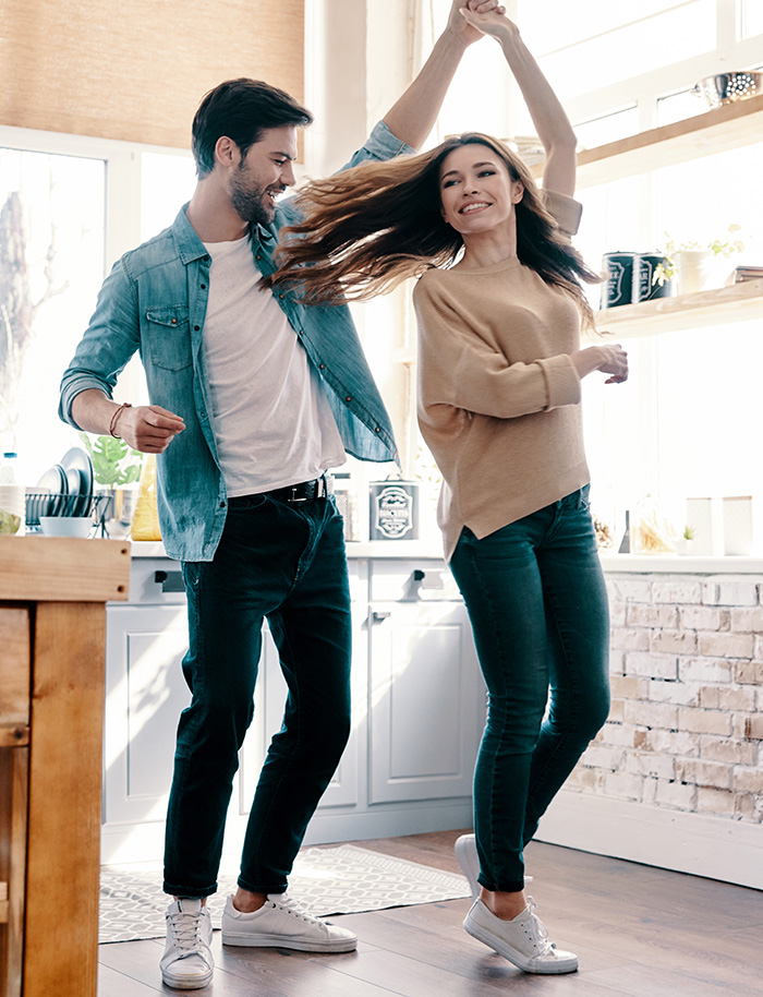 couple dancing